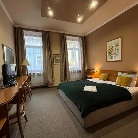 Wagner Vendegudvar Panzio 3* Szombathely