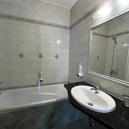 Wagner Vendegudvar Panzio ホテル ソンバトヘイ