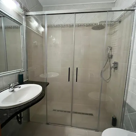 Wagner Vendegudvar Panzio 솜버트헤이