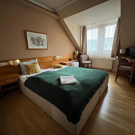 Wagner Vendegudvar Panzio سزومباثيلي