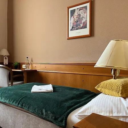 Wagner Vendegudvar Panzio 솜버트헤이