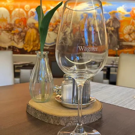 Wagner Vendegudvar Panzio 3*