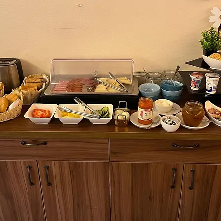 Wagner Vendegudvar Panzio 3* سزومباثيلي